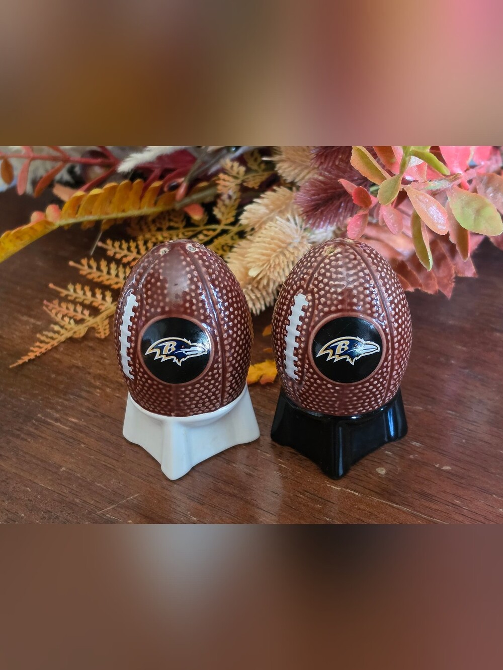 🌿 NFL Baltimore Ravens Football Salt and Pepper Shakers Set